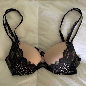 Victoria’s Secret Bra 32C
